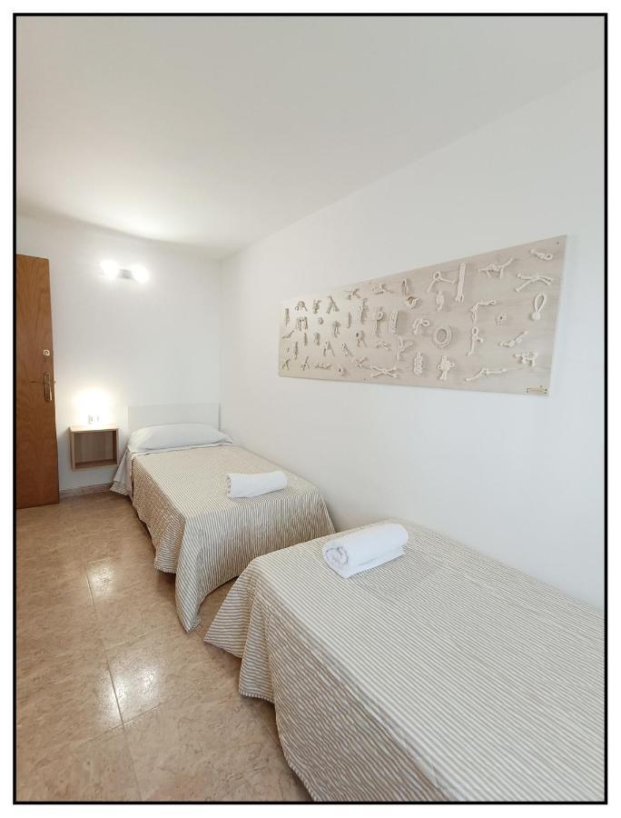 Apartamento Centrico Junto Al Mar - Wifi Free Салоу Екстер'єр фото