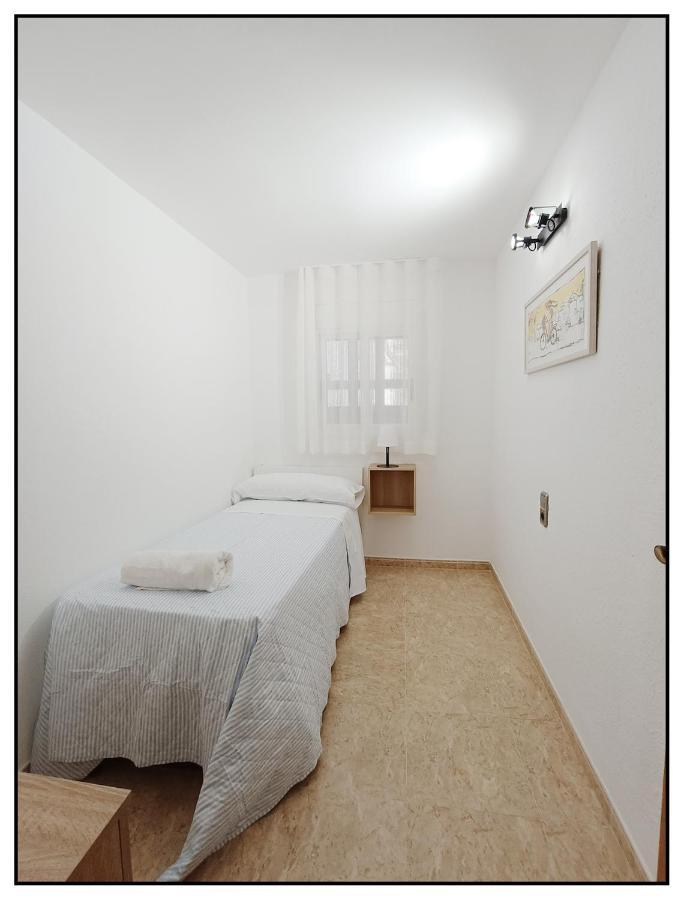 Apartamento Centrico Junto Al Mar - Wifi Free Салоу Екстер'єр фото